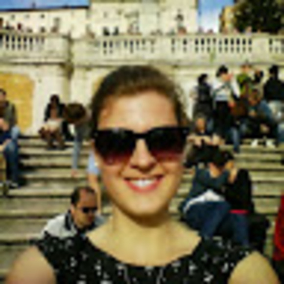 Meet your Posher, Emma - Picture 1 of 1